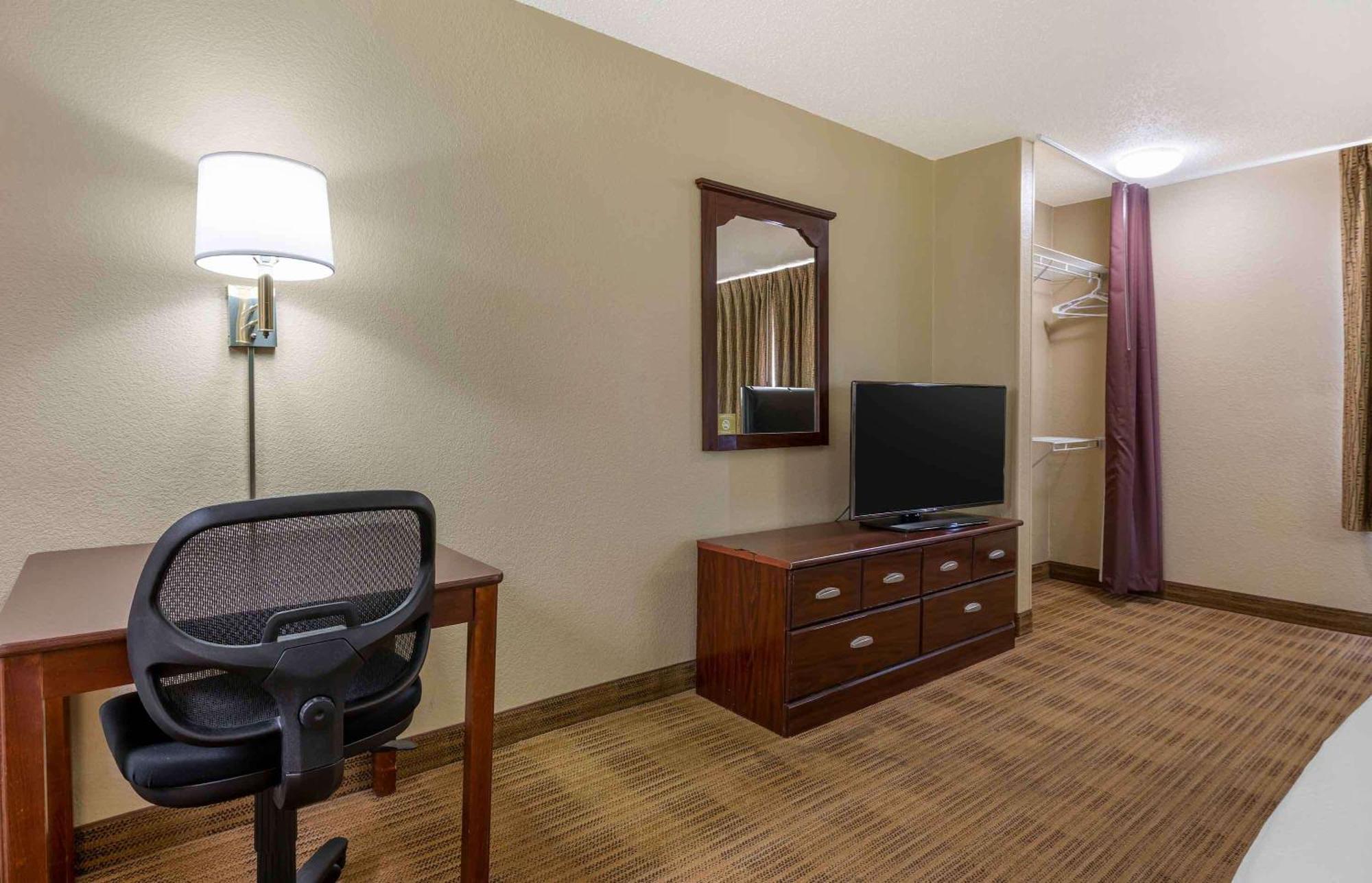 Extended Stay America Suites - Champaign - Urbana Exterior photo